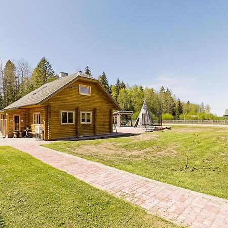 Kajamaa Holiday Home Saku Екстериор снимка