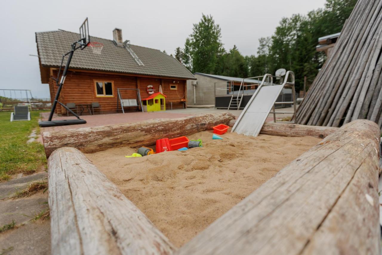Kajamaa Holiday Home Saku Екстериор снимка